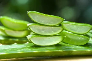 Include hydrating botanicals to restore moisture and relieve dryness.